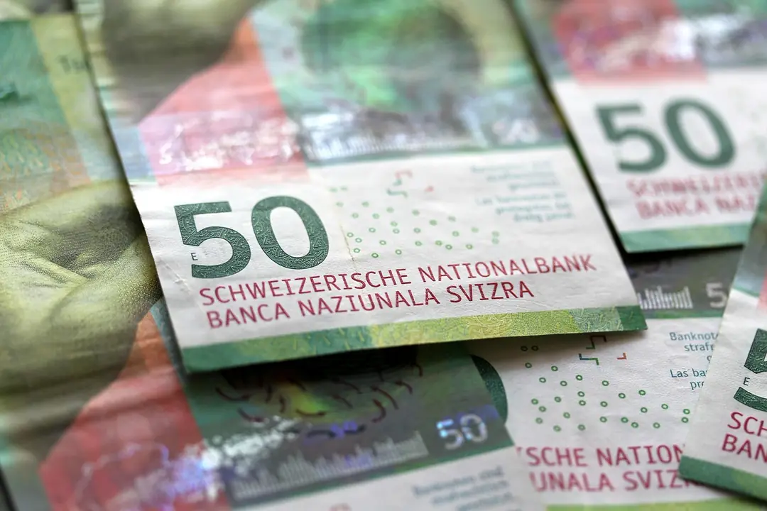 Franci elvețieni: bancnote de 50 de franci ale Băncii Naționale Elvețiene